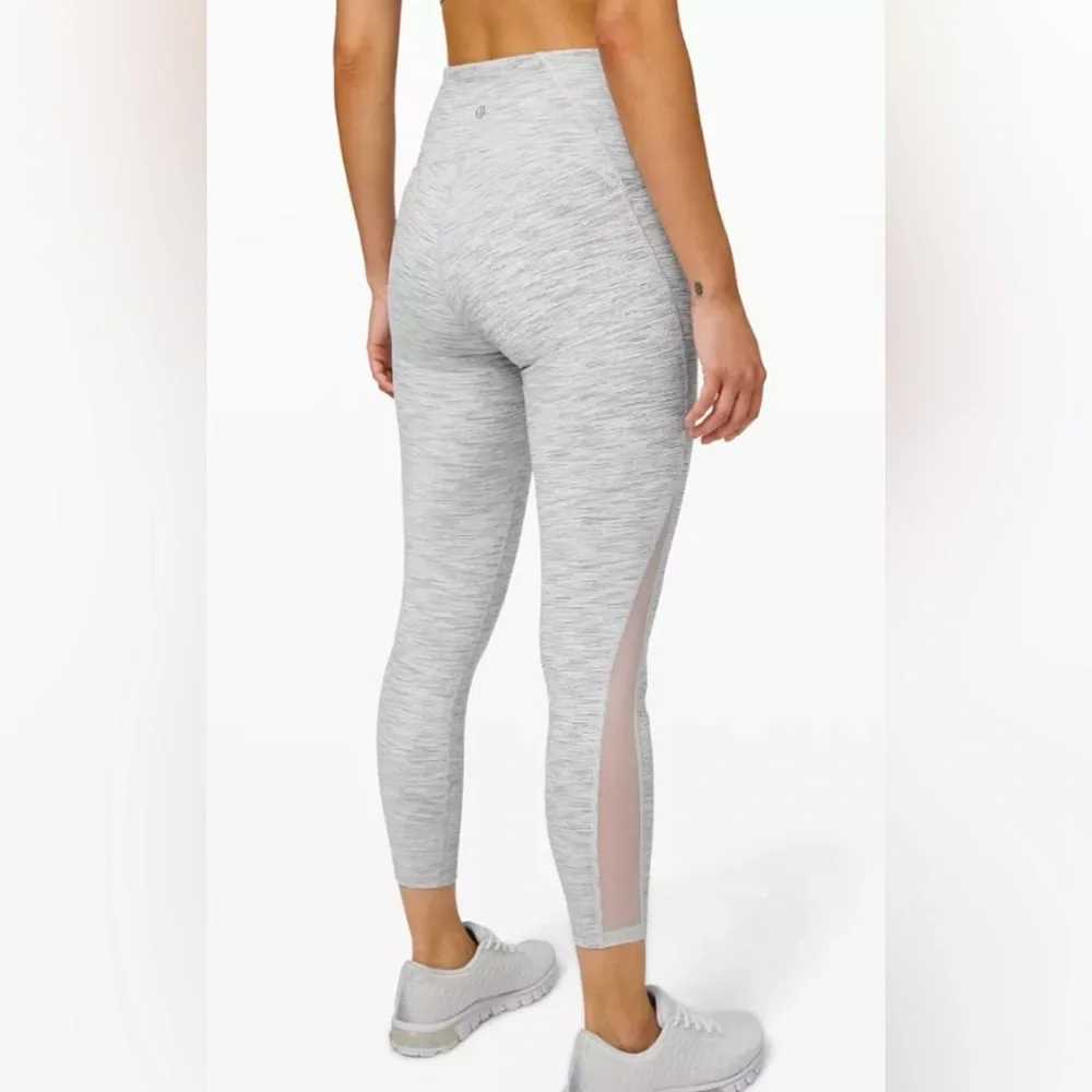 Lululemon - Train Times 7/8 Pants - Size 4 - Picture 2 of 12